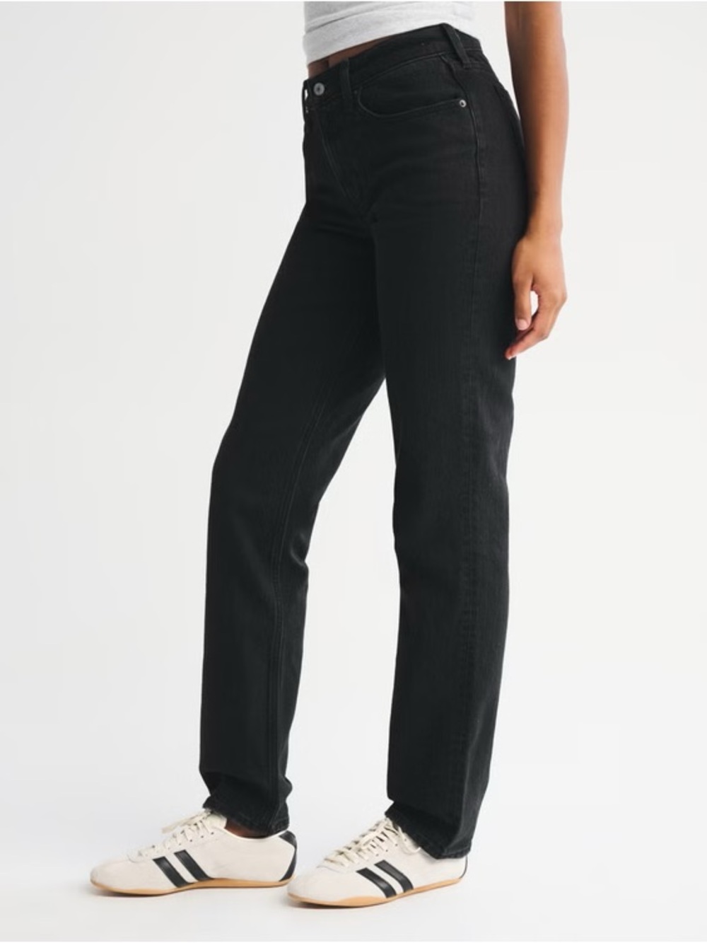 Abercrombie & Fitch Curve Love Mid Rise 90s Straight Jean
